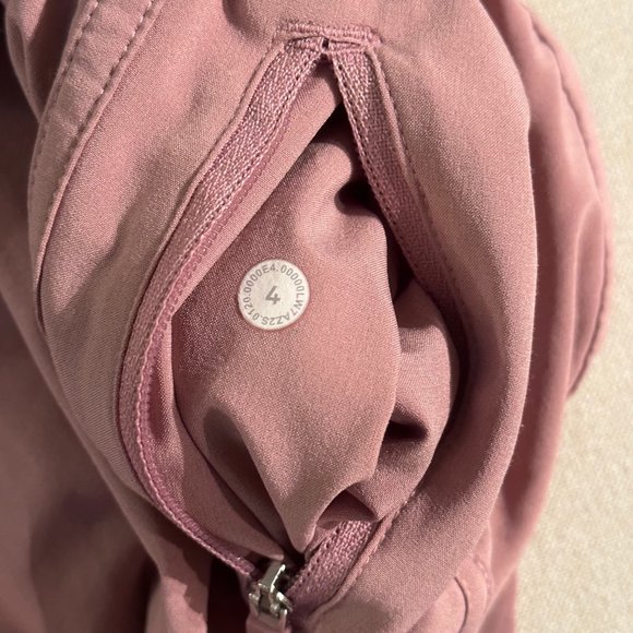 Tracker Short V *4" in Spanish Rose - Picture 6 of 6